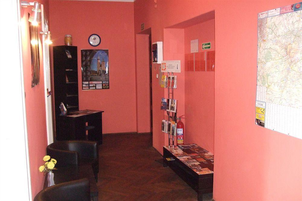 Old Walls Hostel Краков Экстерьер фото